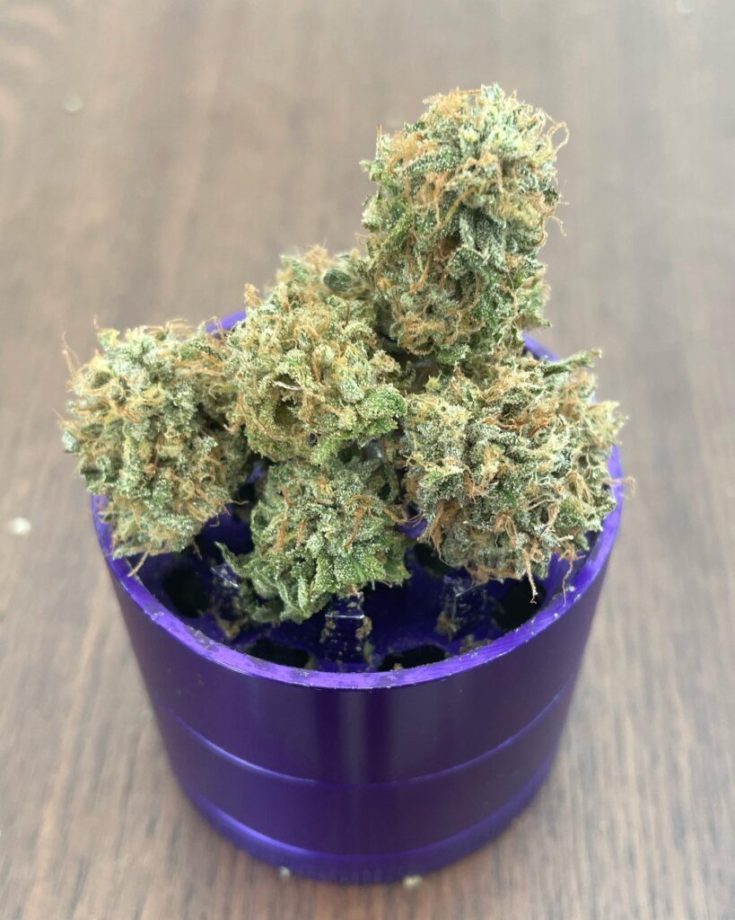 Strain Review: Lemon Up by MrKushington415 176e6611 3d6e 4bbf 8a7b b13826f2103c (1)
